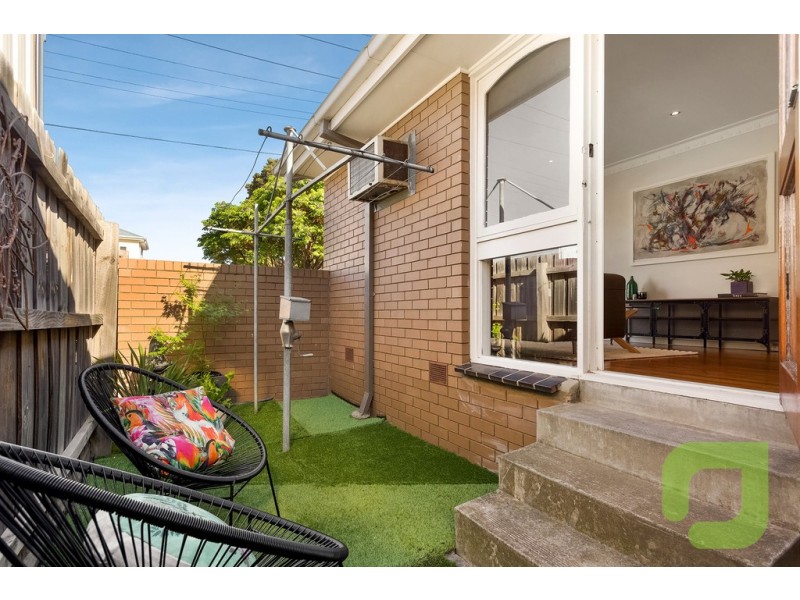 1/13 Bishop Street, Kingsville VIC 3012
