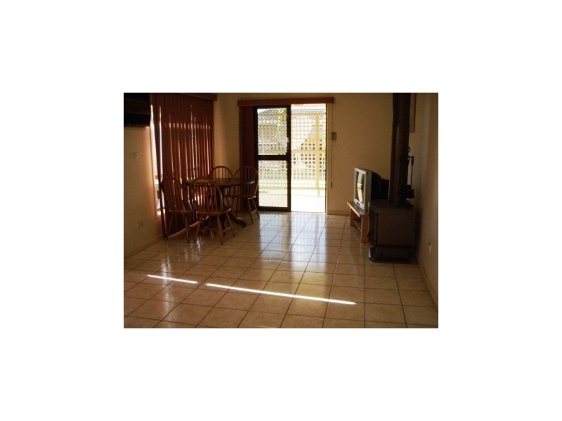 60 Whitesides Avenue, Sunshine West VIC 3020