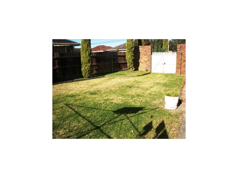 60 Whitesides Avenue, Sunshine West VIC 3020