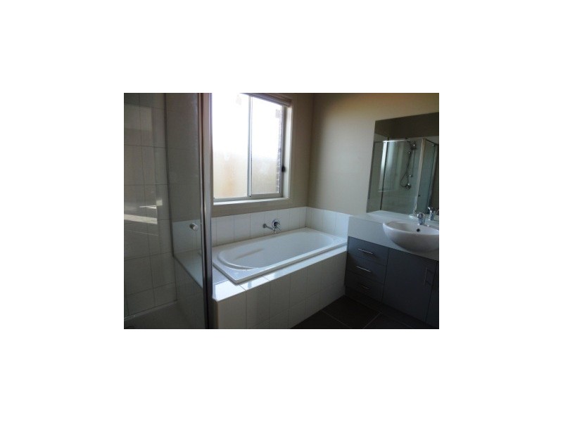 44/ LOT 6 CROSSWAY AVENUE, Tarneit VIC 3029