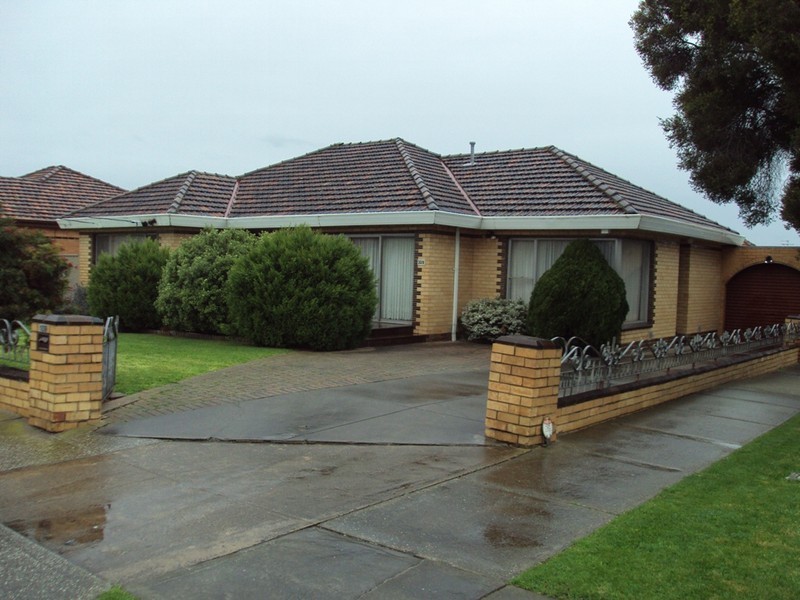 109 Warwick Road, Sunshine North VIC 3020