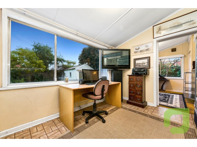 33 Ford Street, Newport VIC 3015