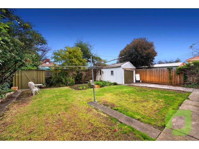 33 Ford Street, Newport VIC 3015