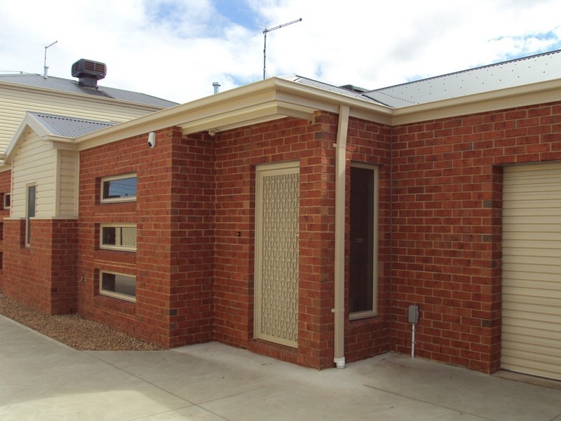 2/80 Westmoreland Road, Sunshine North VIC 3020