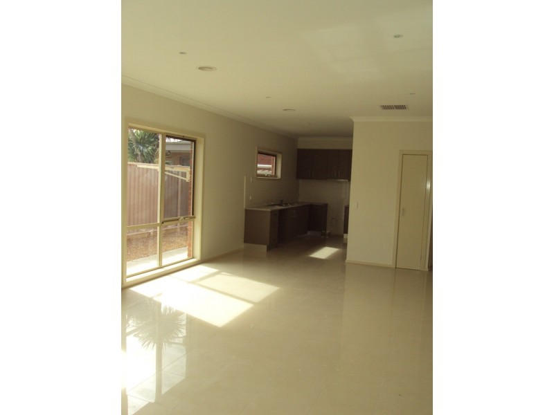 3/80 Westmoreland Road, Sunshine North VIC 3020