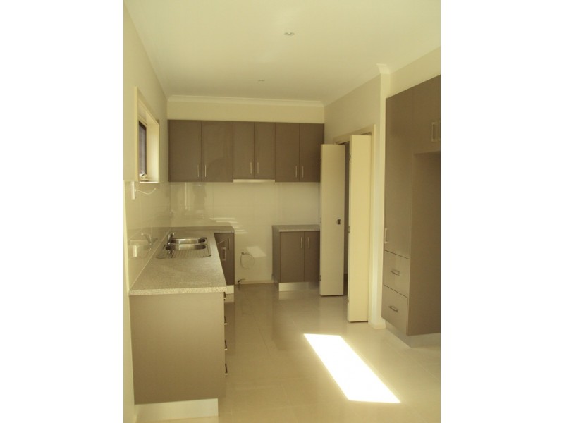 3/80 Westmoreland Road, Sunshine North VIC 3020