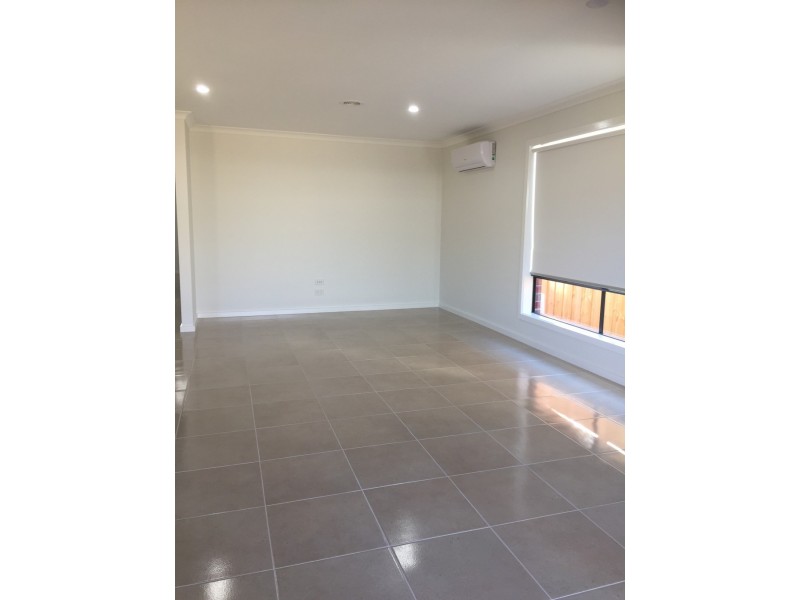 10 Impara Rise, Werribee VIC 3030