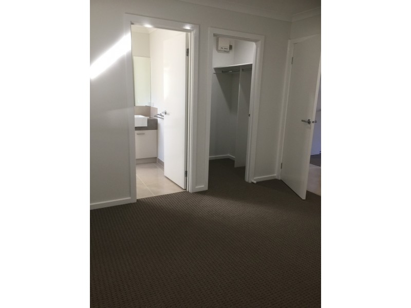 10 Impara Rise, Werribee VIC 3030