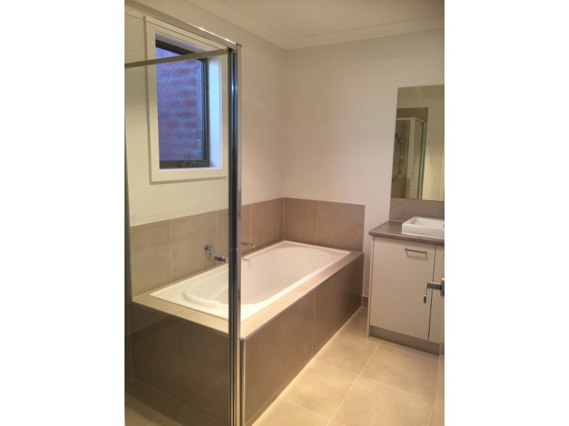 10 Impara Rise, Werribee VIC 3030