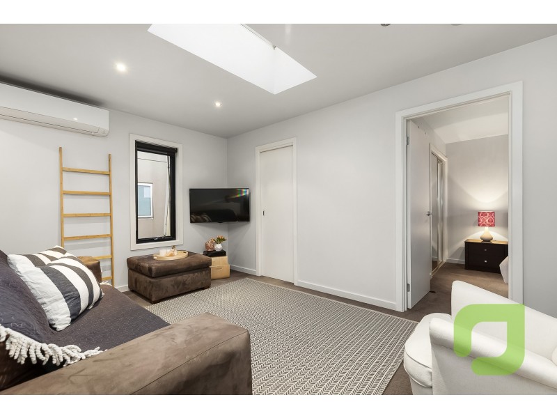 2/28 Millers Road, Brooklyn VIC 3012