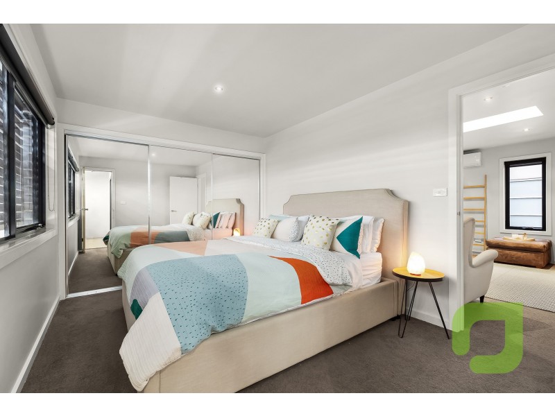 2/28 Millers Road, Brooklyn VIC 3012