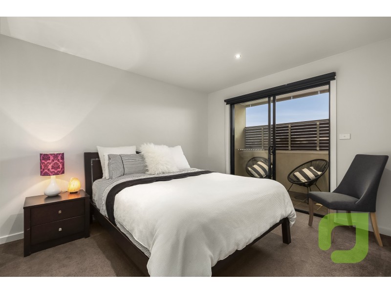 2/28 Millers Road, Brooklyn VIC 3012