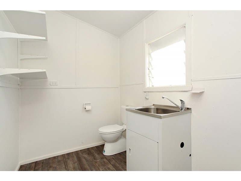 48 Conifer Avenue, Brooklyn VIC 3012