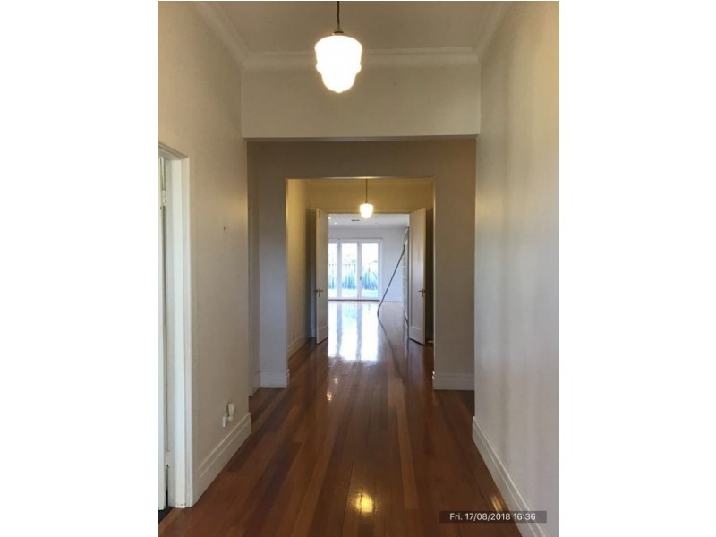 4 Girdwood avenue, Carnegie VIC 3163