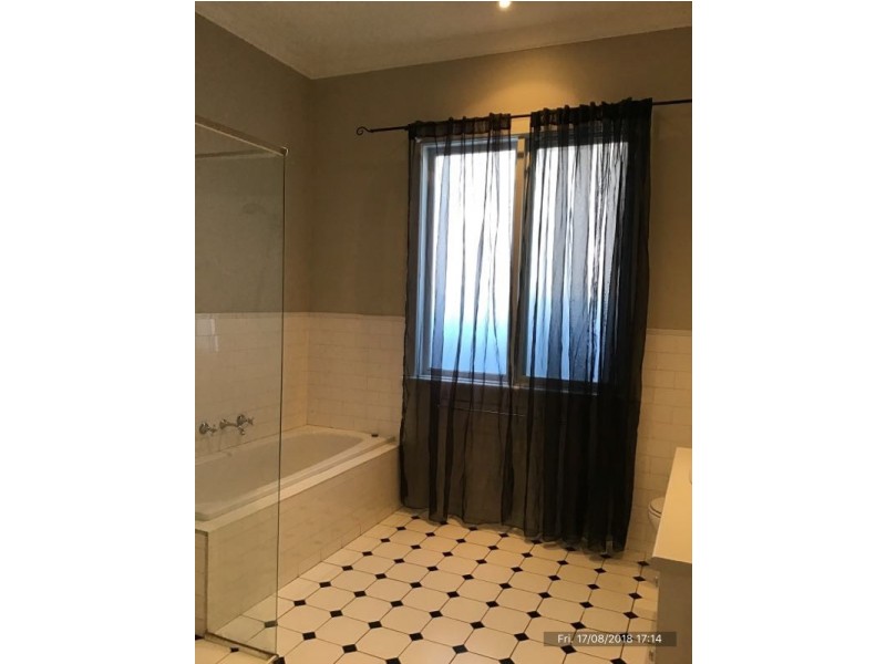 4 Girdwood avenue, Carnegie VIC 3163