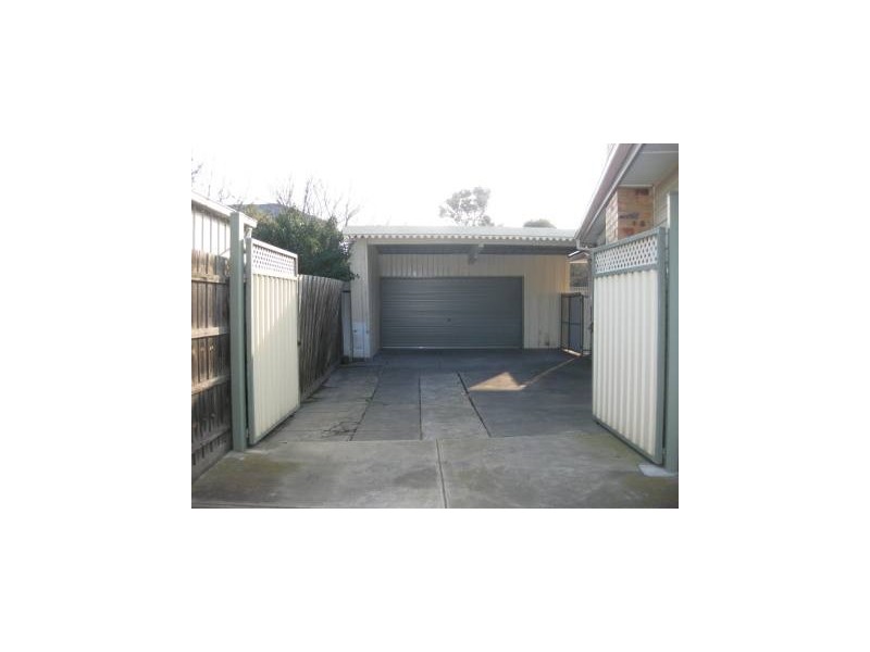 1 Michael Court, Altona North VIC 3025