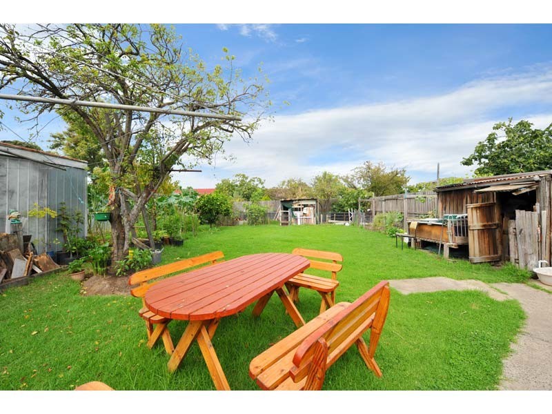 14 Holland Court, Maidstone VIC 3012