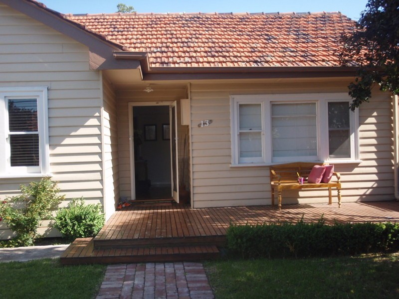 13 Wallace Street, Maidstone VIC 3012
