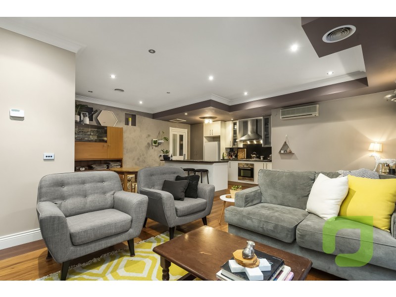 2/604 Barkly Street, West Footscray VIC 3012