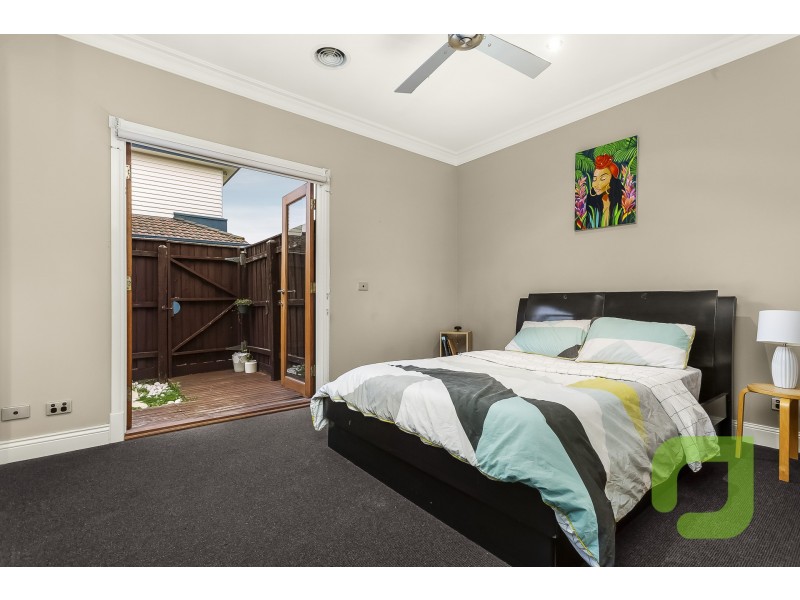 2/604 Barkly Street, West Footscray VIC 3012