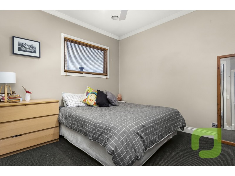 2/604 Barkly Street, West Footscray VIC 3012