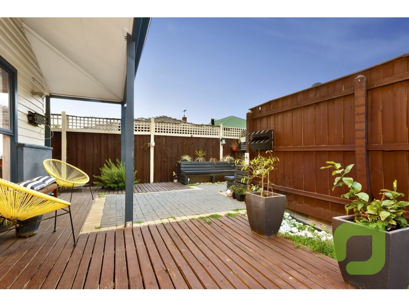 2/604 Barkly Street, West Footscray VIC 3012