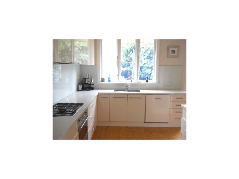 92 Elphin Street, Newport VIC 3015