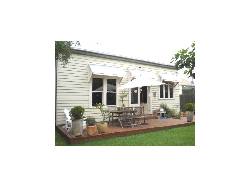 92 Elphin Street, Newport VIC 3015