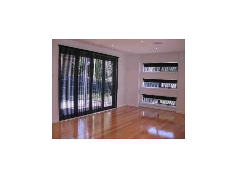 1/217 Woods Street, Newport VIC 3015