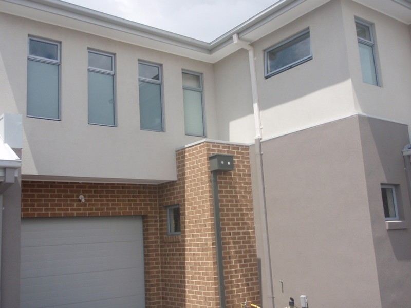 2/47 Stenhouse Avenue, Brooklyn VIC 3012