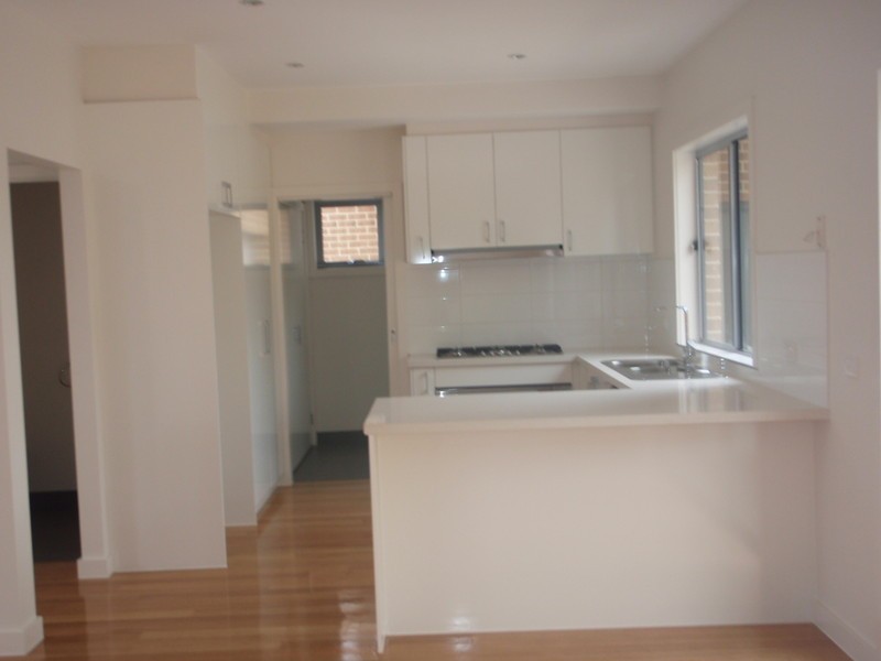 2/47 Stenhouse Avenue, Brooklyn VIC 3012