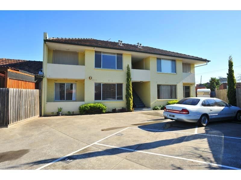 2/2 May Street, Altona North VIC 3025