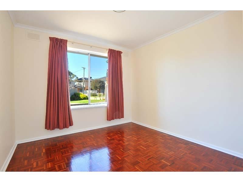 2/2 May Street, Altona North VIC 3025