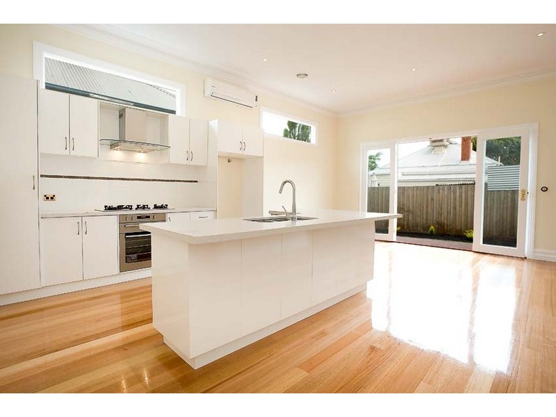 13 Charles Street, Seddon VIC 3011