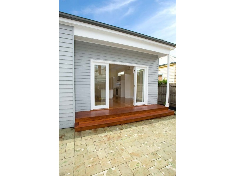 13 Charles Street, Seddon VIC 3011
