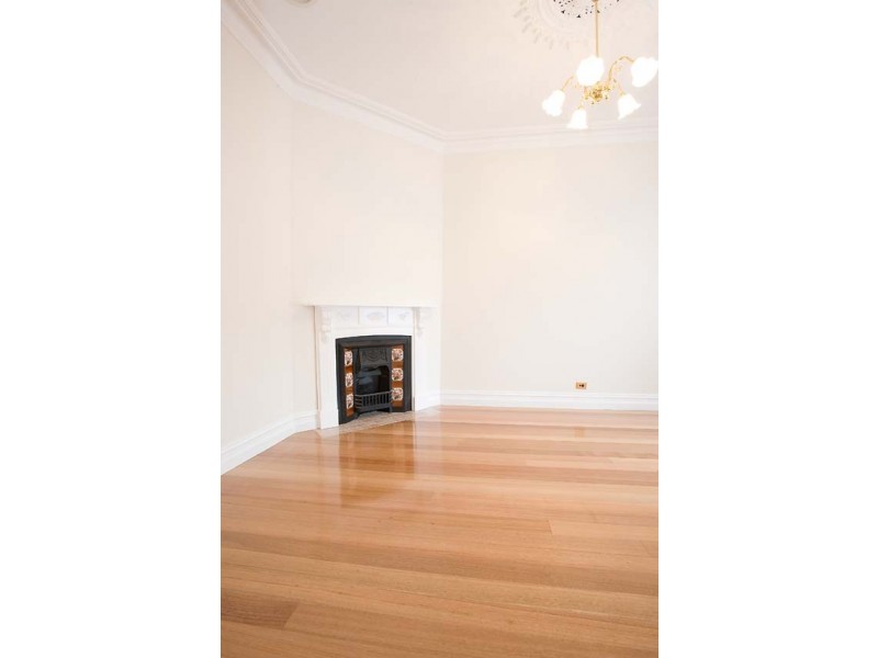 13 Charles Street, Seddon VIC 3011
