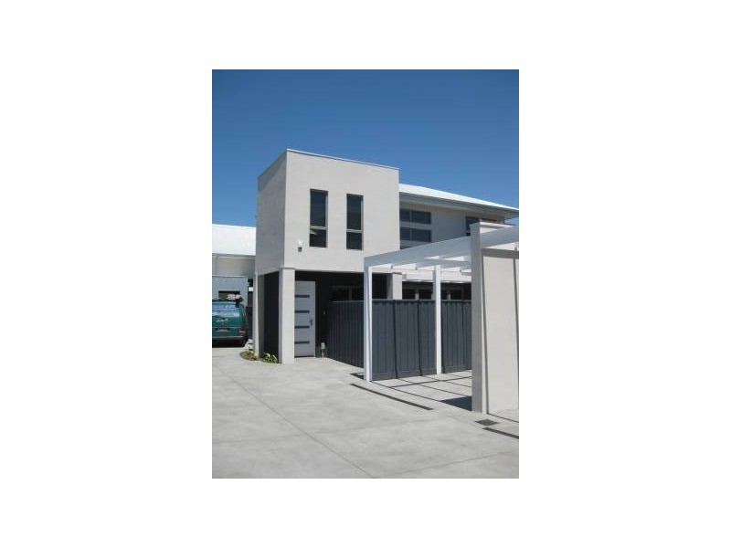 2/217 Woods Street, Newport VIC 3015