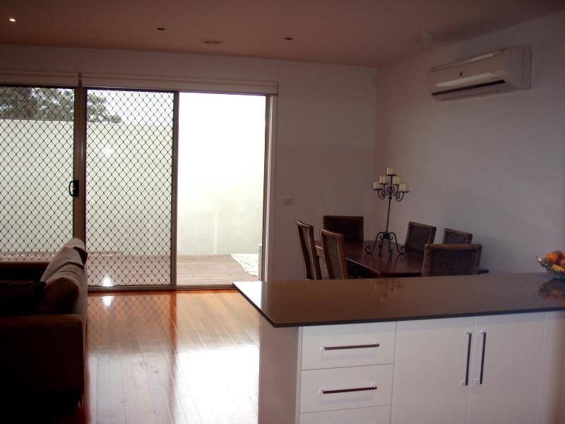 2/1 Bunting Court, Altona North VIC 3025