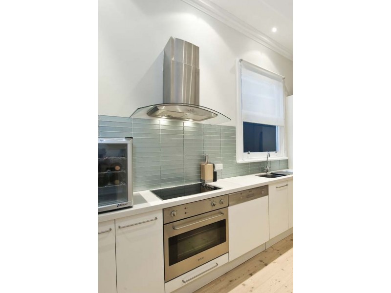 28 Hamilton Street, Seddon VIC 3011