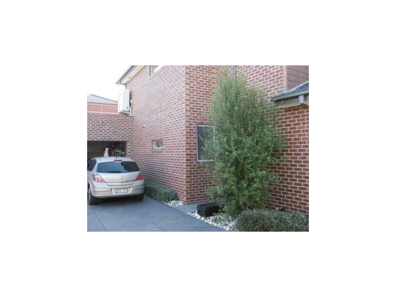 2/31 Clyde Street, Newport VIC 3015