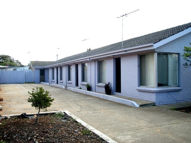 4/58 Saltley Street, South Kingsville VIC 3015