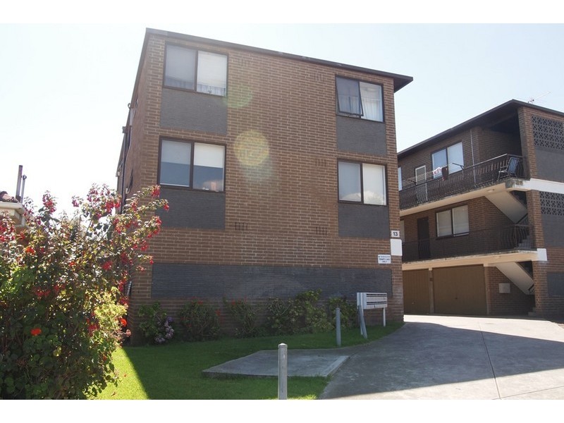 12/13 Alberta Street, West Footscray VIC 3012