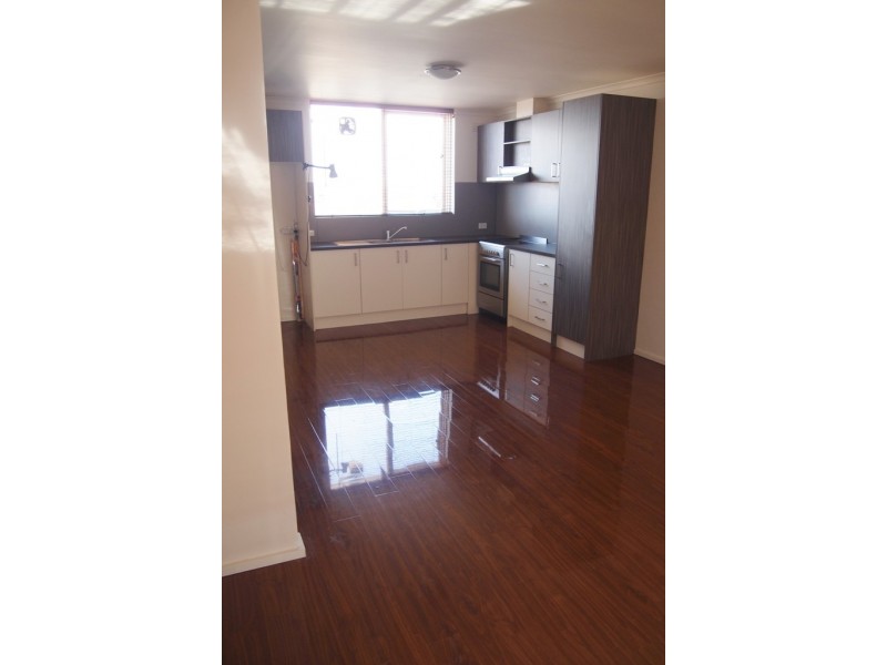 12/13 Alberta Street, West Footscray VIC 3012