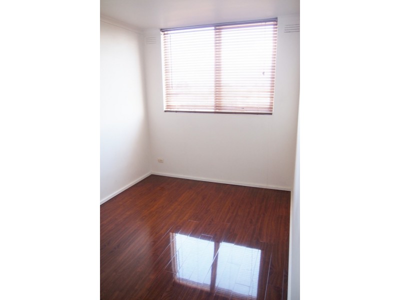 12/13 Alberta Street, West Footscray VIC 3012