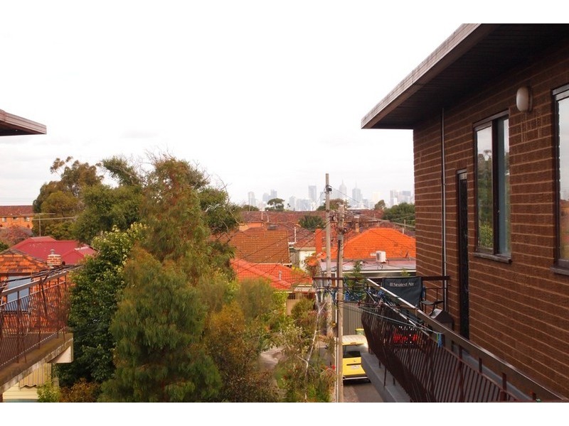 12/13 Alberta Street, West Footscray VIC 3012