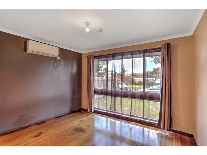 14 Gumtree Close, St Albans VIC 3021