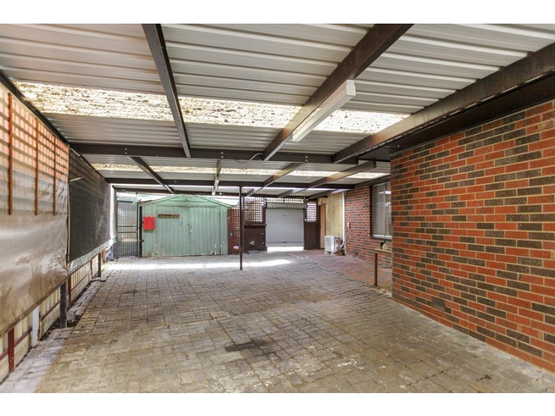 14 Gumtree Close, St Albans VIC 3021