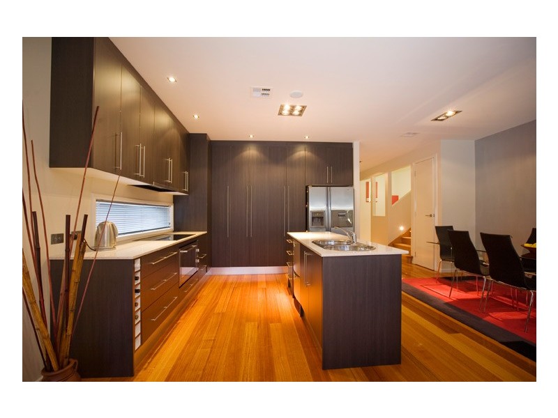 4 Fairbairn Way, Caroline Springs VIC 3023
