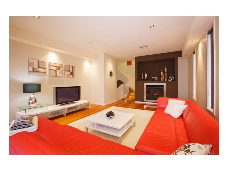 4 Fairbairn Way, Caroline Springs VIC 3023