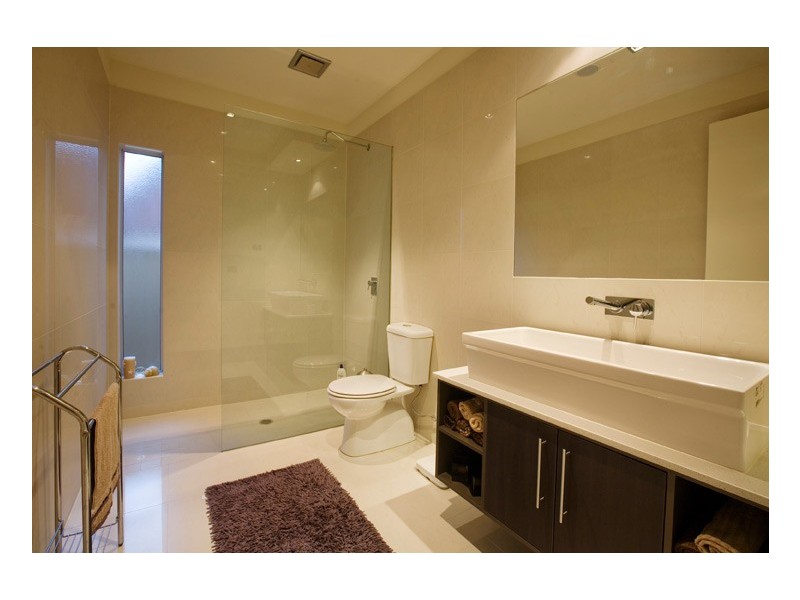 4 Fairbairn Way, Caroline Springs VIC 3023